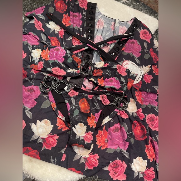 3 piece set: NWT beach bunny bikini XL set plus one size coverup - Picture 4 of 15